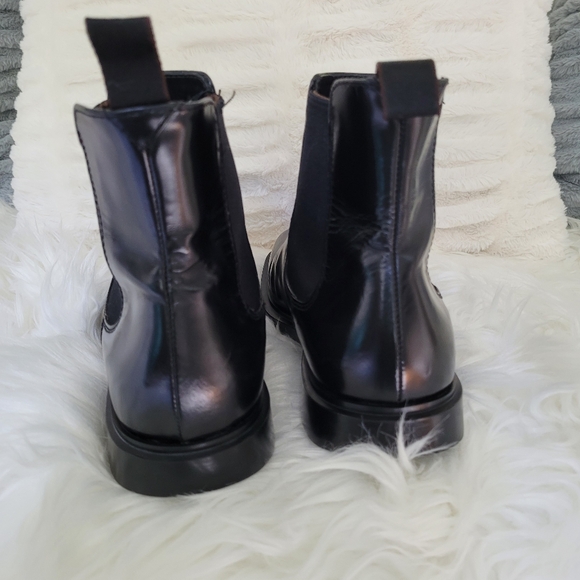 Prada Men's "2T 0796 Black Leather Chelsea Boots Made in Italy, US Size 6. - Picture 7 of 8